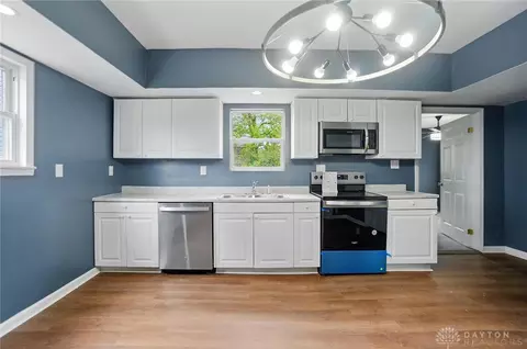 925 East St, Springfield, OH 45505 photo 13
