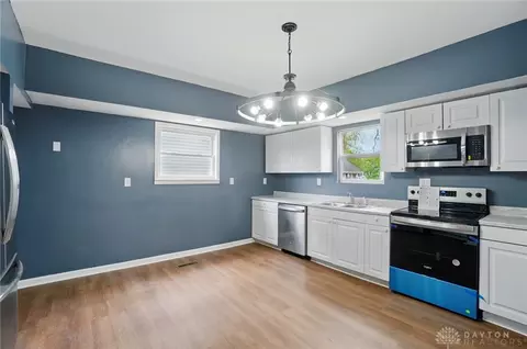 925 East St, Springfield, OH 45505 photo 11