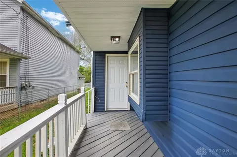 925 East St, Springfield, OH 45505 photo 4