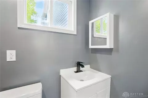 925 East St, Springfield, OH 45505 photo 16