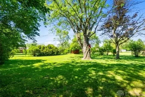 Exterior - 1108 Donson Dr, Kettering, OH 45429 photo 6 of 7