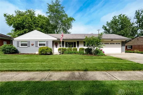 3613 Maryknoll Dr, Dayton, OH 45429