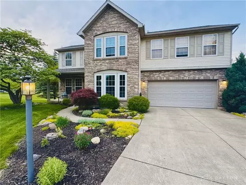 1061 Dapple Ct, Fairborn, OH 45324