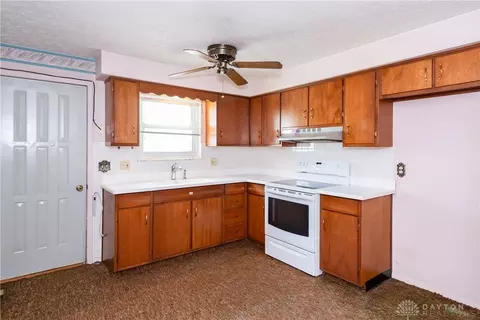 Kitchen - 2653 Mohican Ave, Kettering, OH 45429 photo 2 of 3