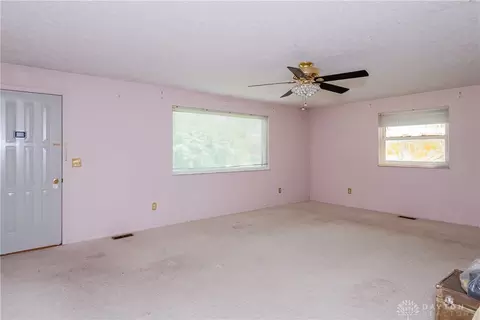 Living - 2653 Mohican Ave, Kettering, OH 45429 photo 1 of 7