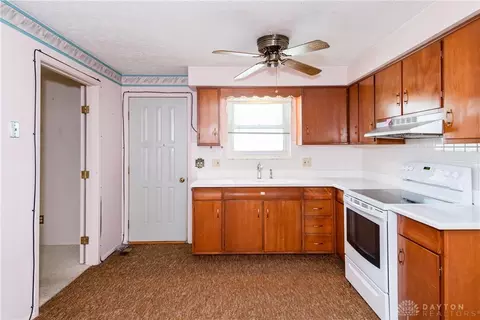 Kitchen - 2653 Mohican Ave, Kettering, OH 45429 photo 3 of 3