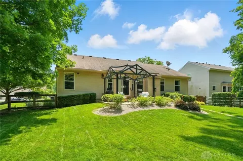Exterior - 8765 Woolstone Ct, Maineville, OH 45039 photo 10 of 17