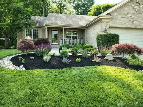 Exterior - 8765 Woolstone Ct, Maineville, OH 45039 photo 5 of 17