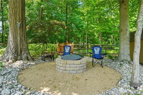 Exterior - 8765 Woolstone Ct, Maineville, OH 45039 photo 15 of 17