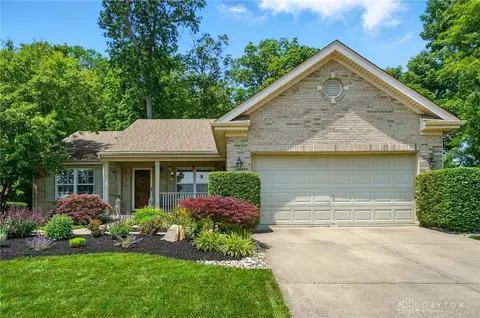 8765 Woolstone Ct, Maineville, OH 45039