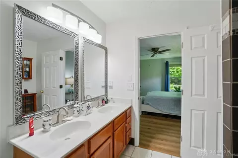 Bath - 8765 Woolstone Ct, Maineville, OH 45039 photo 3 of 7