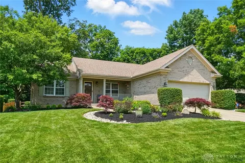 Exterior - 8765 Woolstone Ct, Maineville, OH 45039 photo 2 of 17