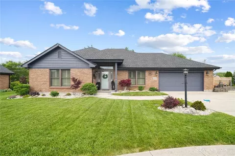8845 Pebble Ct, Springboro, OH 45066