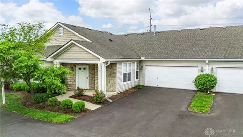 325 Bending Branch Ln, Miamisburg, OH 45342