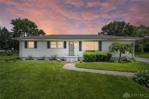 6726 Middletown Germantown Rd, Middletown, OH 45042