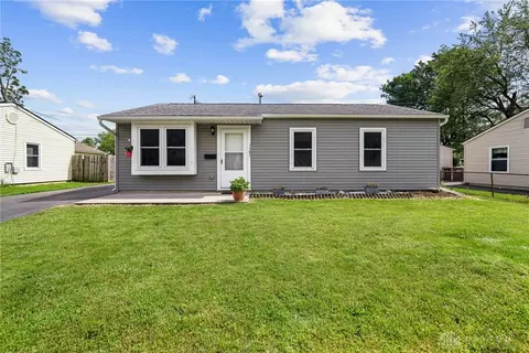 1385 Kylemore Dr, Xenia, OH 45385