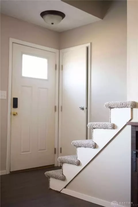 Entry Way - 1539 Cedarbrook Pl, Sidney, OH 45365 photo 1 of 8
