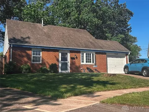 Exterior - 1539 Cedarbrook Pl, Sidney, OH 45365 photo 4 of 9