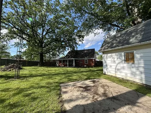 Exterior - 1539 Cedarbrook Pl, Sidney, OH 45365 photo 6 of 9