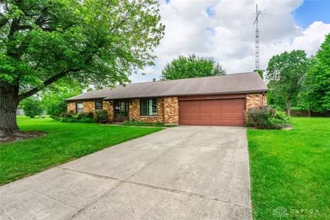 807 Sue Ln, Dayton, OH 45415