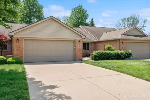 1462 Dee Anne Dr, Xenia, OH 45385