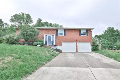 734 Mcguire Cir, Miamisburg, OH 45342