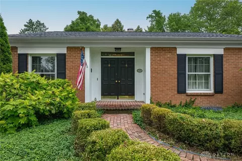 649 Murrell Dr, Kettering, OH 45429 photo 2