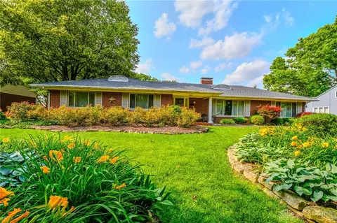 241 E Schantz Ave, Dayton, OH 45409