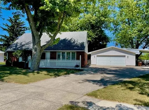 626 Skyles Rd, Englewood, OH 45322