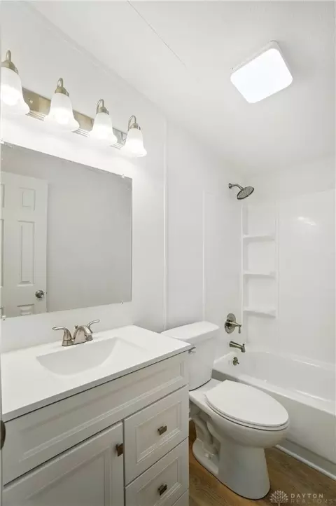 Bath - 665 Diamond Loop, Middletown, OH 45044 photo 2 of 4