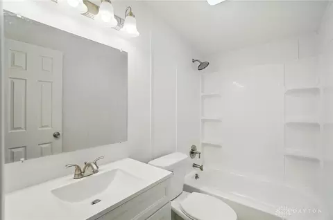 Bath - 665 Diamond Loop, Middletown, OH 45044 photo 1 of 4
