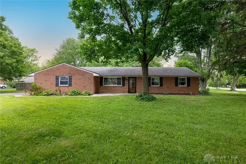 1172 Bay Ln, Dayton, OH 45430