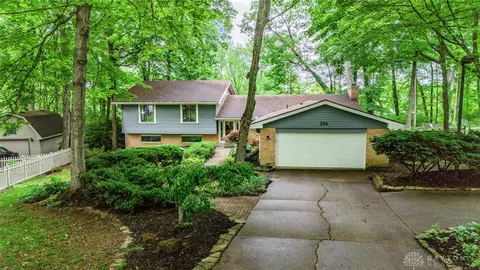 286 Honey Jane Dr, Dayton, OH 45434
