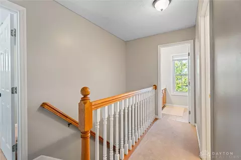 Entry Way - 20 Pembrook Ct, Springboro, OH 45066 photo 2 of 2