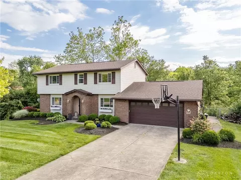 6889 Windwood Dr, West Chester, OH 45241
