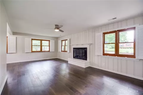 103 Castle Dr, Dayton, OH 45429 photo 8