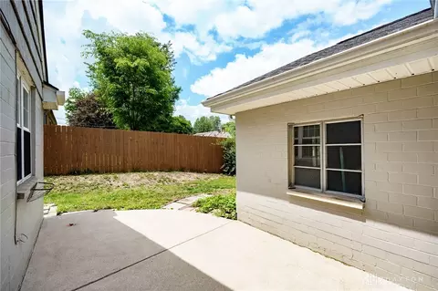 103 Castle Dr, Dayton, OH 45429 photo 32