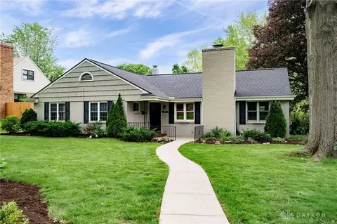 103 Castle Dr, Dayton, OH 45429 photo 3