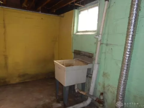 1202 Burt St, Springfield, OH 45505 photo 17