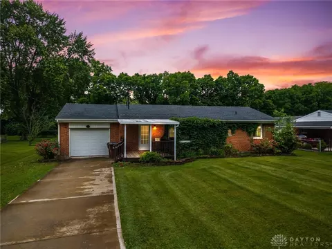 479 E Lomar Ave, Franklin, OH 45005
