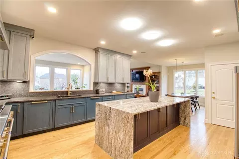 Kitchen - 7760 Ingrams Ridge Dr, Cincinnati, OH 45244 photo 3 of 7