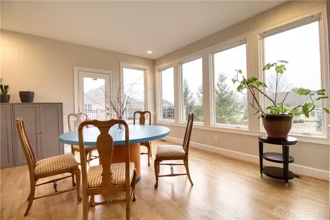 Dining - 7760 Ingrams Ridge Dr, Cincinnati, OH 45244 photo 7 of 10