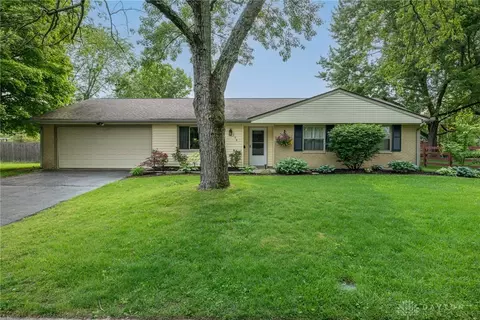 294 Waterford Dr, Dayton, OH 45458