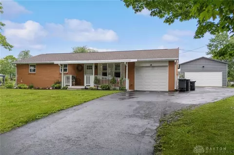 3630 Ruby Dr, New Carlisle, OH 45344 photo 3