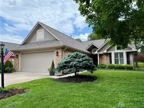 5 Hathaway Commons Dr, Lebanon, OH 45036