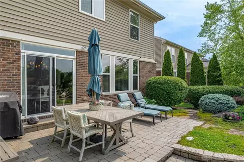 Exterior - 370 Clearsprings Dr, Springboro, OH 45066 photo 12 of 24