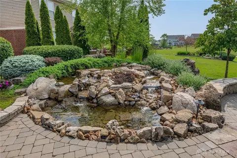 Exterior - 370 Clearsprings Dr, Springboro, OH 45066 photo 5 of 24