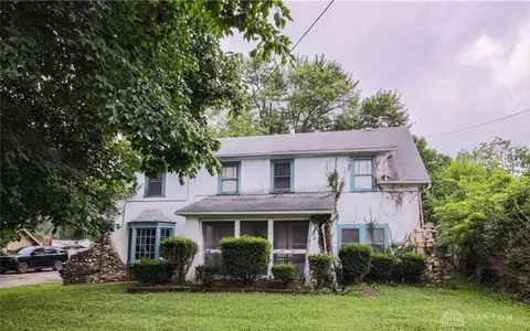 8215 N Main St, Dayton, OH 45415