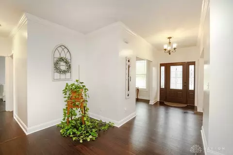 Entry Way - 1122 Cheyenne Ct, Morrow, OH 45152 photo 2 of 8