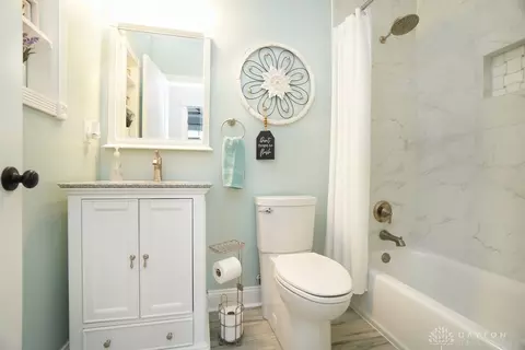 Bath - 1122 Cheyenne Ct, Morrow, OH 45152 photo 3 of 4